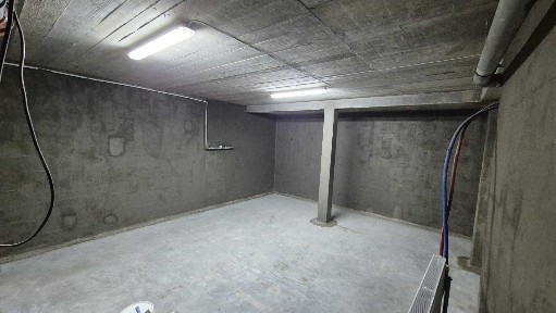 Wynajmę lokal o powierzchni 60 m2 w piwnicy budynku w Michałowicach k. Kraków