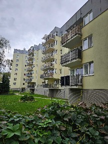 Bezpośrednio: Energooszczędne 2 pokoje z fotowoltaiką balkonową - Warszawa Targówek (ul. Motycka 23)