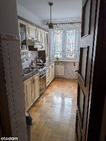 Przestronne mieszkanie z balkonem i garażem