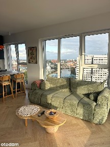 Wynajem 3-pokojowego mieszkania na 18 piętrze, blisko centrum