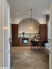 Wyjątkowy apartament w kamienicy, Śródmieście