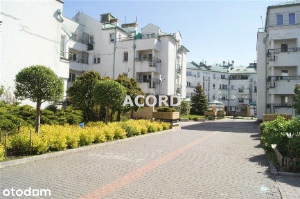 34 m2 metro Ursynów os zamknięte 2000r