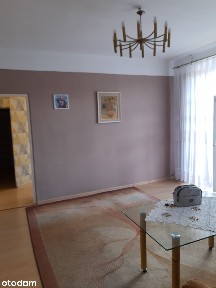 Mieszkanie w kamienicy z balkonem i umeblowaniem