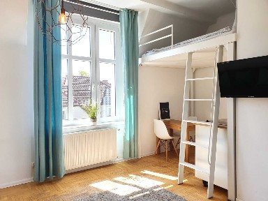 Wynajmę ładną kawalerkę z antresolą w Sopocie przy ul. Grunwaldzka 48