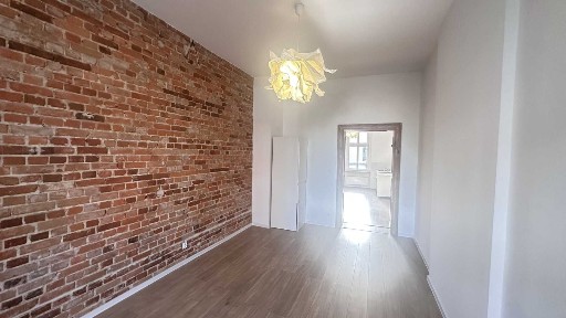 BEZPOŚREDNIO: 2-pokojowe 48 m2 w kamienicy, ścisłe centrum Gliwic, od zaraz