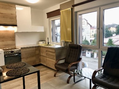 Samodzielna kondygnacja 100m2 dalon z ameksem kuch, 3 sypialnie, 2 laxienki