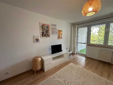 KAWALERKA z osobną kuchnią i DUŻYM BALKONEM (11m2) | Kuźnicy Kołłątajowskiej 16