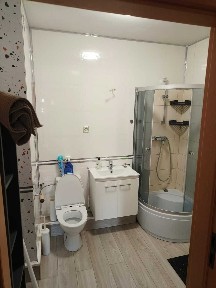 Bezpośrednio od właściciela. Mieszkanie 60,8m, metro kontratowicza 2002r. osiedle strzeżone, garaż podziemny, 2pokoje + kuchnia, garderoba