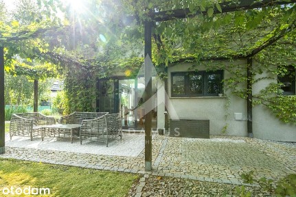 Wolnostojący dom 276 m² na działce 860 m²