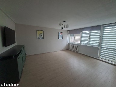 Duża, jasna kawalerka z balkonem | os. Tysiąclecia