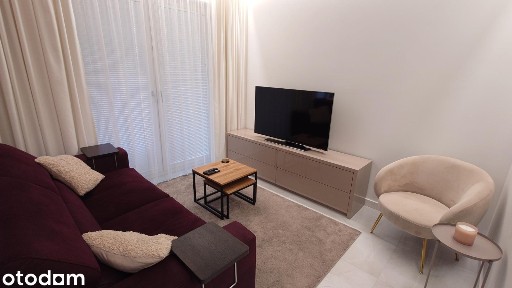 Nowoczesny apartament z ogródkiem 