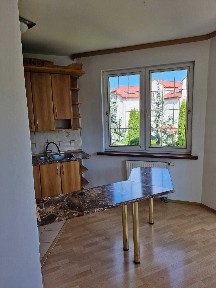 Przestrzenne, słoneczne mieszkanie, przy lesie, dwa balkony, kameralny blok 62,5m, pierwsze piętro