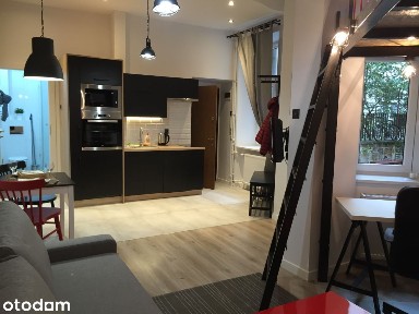 Studio z antresolą w ścisłym centrum Warszawy