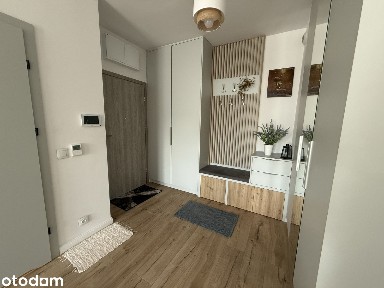 Urokliwe umeblowane mieszkanie z 2 balkonami i garażem