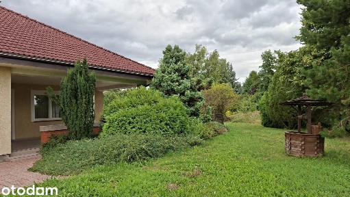 Dom wolnostojący z garażem na 2 samochody