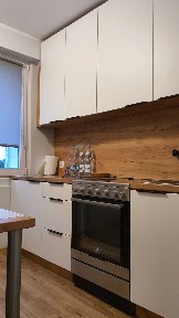 3 pokojowe mieszkanie Rataje, blisko tramwaju, niski blok 1 piętro balkon