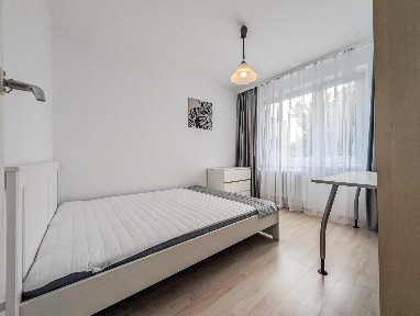 BEZ PROWIZJI! 2 pokoje, balkon, piwnica.