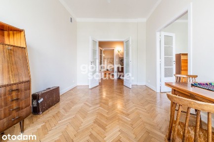 Odrestaurowany Lokal w Zabytkowej Kamienicy!