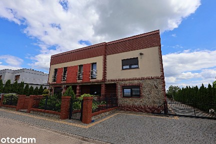 Komfort i niezależność zamknięte w 255 m² - odkryj jego potencjał