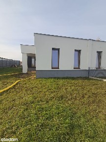 Nowoczesny dom w zabudowie bliźniaczej - 91 m², Chełmce