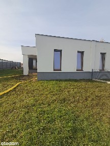 Nowoczesny dom w zabudowie bliźniaczej - 91 m², Chełmce