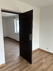 Przestronne 2-pokojowe mieszkanie z balkonem i parkingiem | Osiek