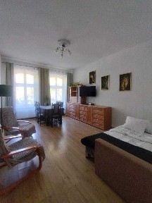 Przytulne,przestronne mieszkanie (2- pokoje 52m) blisko Zamku Piastowskiego-OD ZARAZ !