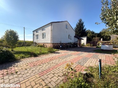 Dom z dużym ogrodem i fotowoltaikąWierzbice Górne