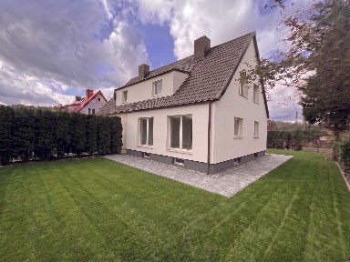 Bliźniak | Działka 6 arów | Świetna lokalizacja | Pralnia | Bardzo duże okna w salonie z widokiem na ogród |