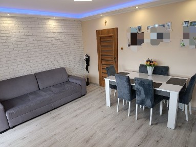 Sprzedam 59.7m 3 pokoje. Duży balkon. Umeblowane.