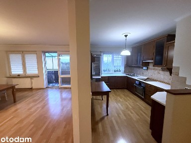 92 m², 3 pokoje z garażem, 300 m do metra Płocka - bezpośrednio