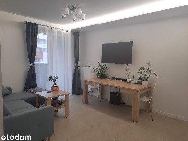 Mieszkanie dwu pokojowe z balkonem