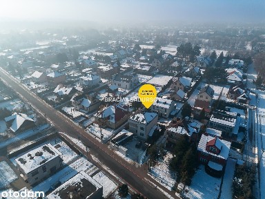 Budynek z 6 niezależnymi apartamentami.