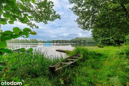 Dom nad jeziorem- Podgórze (Kołczygłowy)