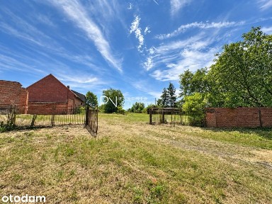 Siedlisko 30 arów |Duże zabudowania| Brak sąsiadów