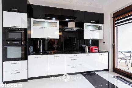 Duży, 4-pokojowy apartament w Śródmieściu