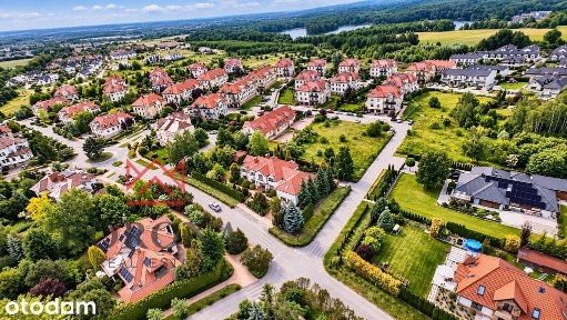 Klasyczna rezydencja z ogrodem i sauną | Straszyn