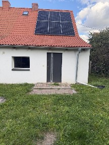 Dom jednorodzinny bliźniak pompa ciepła fotowoltaika po remoncie odnowiony