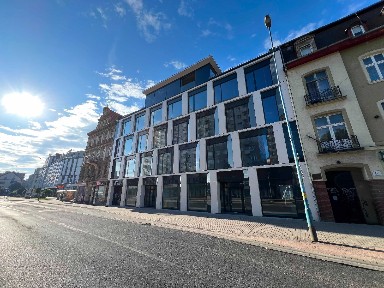 Lokal handlowo-usługowy 363 m2 / Centrum Legnicy / Nowy budynek ul. Wrocławska 19