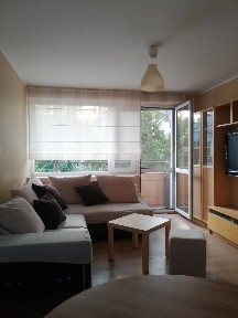 dla 3 osób /Sady Żoliborskie / 3 pokoje / parking / moskitiery w każdym oknie niski blok