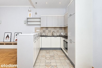 Apartament z garderobą w kamienicy przy Plantach!