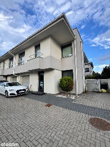 POLECAM Segment ~152 m2 z garażem w Łomiankach Dolnych - po remoncie!