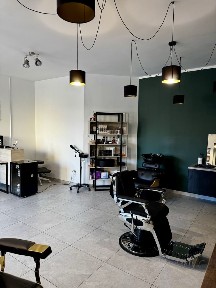 Klimatyzowany lokal w centrum Minska + miejsce postojowe