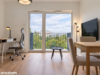 Przestronna kawalerka 36.6m2 | nowe wyposażenie | balkon i zieleń