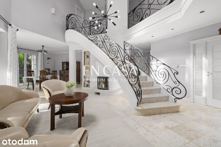 Unikatowy dom, 237 m², po remoncie, Bemowo