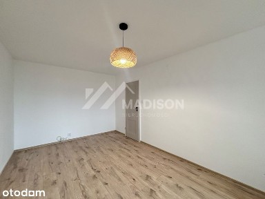 42,5 m2 | 2 pokoje | osobna kuchnia