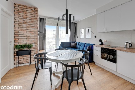 STĘPKARSKA 7 | KAWALERKA 33 M² | PARKING | BALKON | KLIMATYZACJA