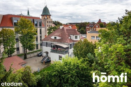 Nysa: Działający biznes i dom przy Sądzie