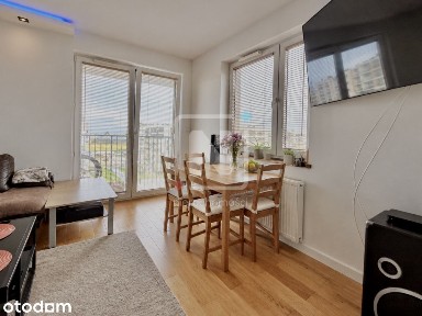 2 miejsca w garażu; Balkon; Dwustronna ekspozycja