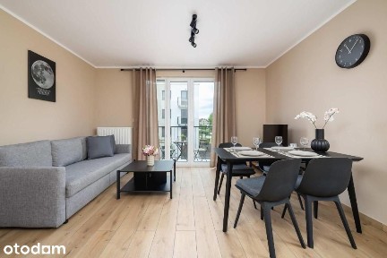 Nowa Pocztowa, 2 pokoje 45 m², parking ładowarka EV, balkon, smart